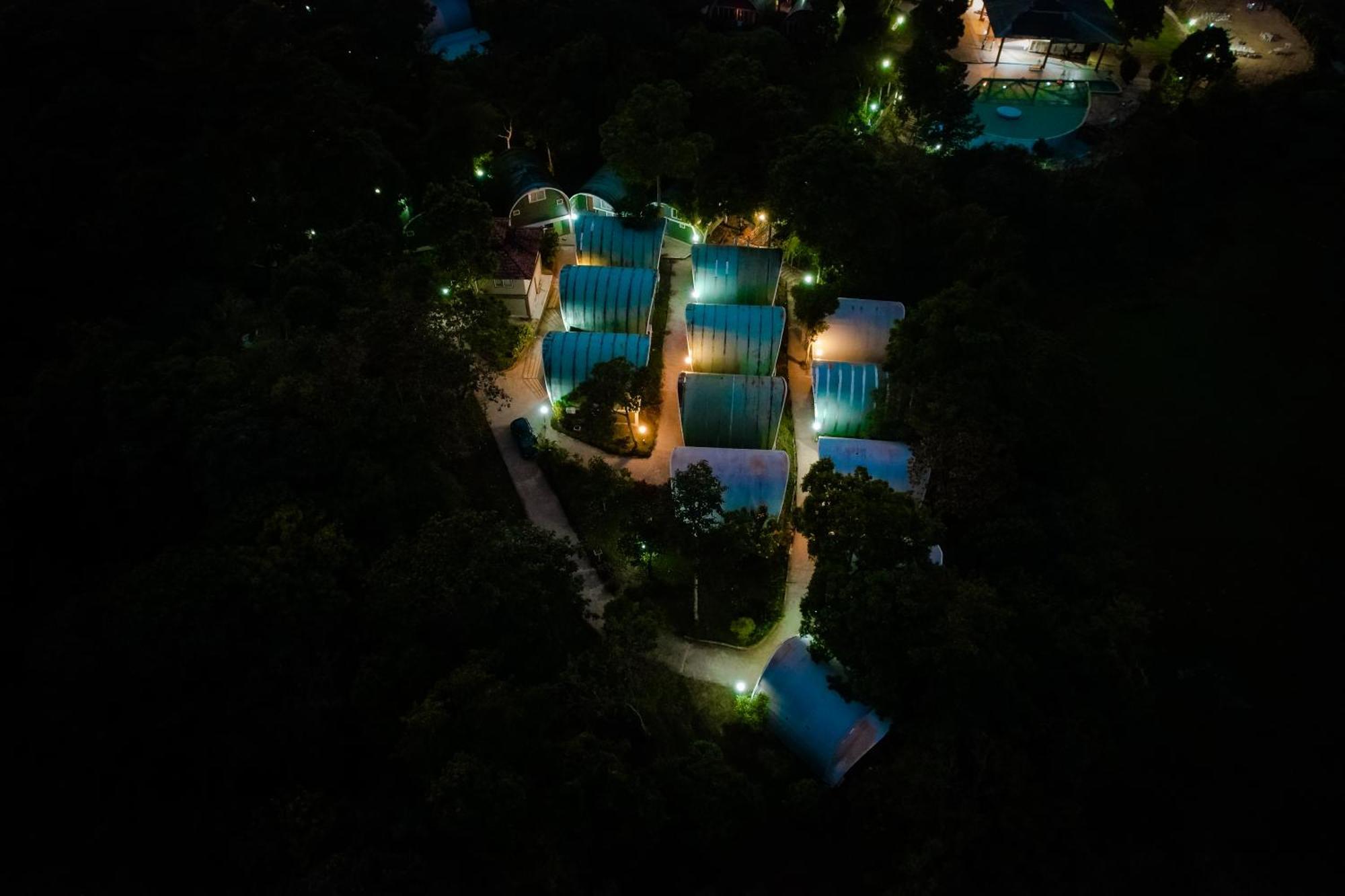 Mookanana Resort Hassan Exterior foto
