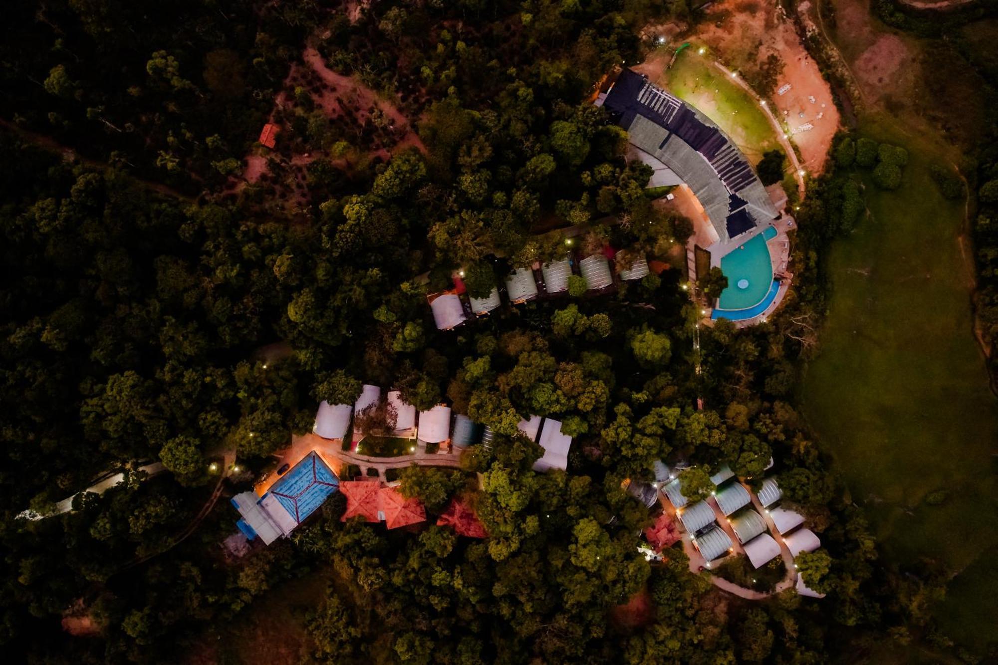 Mookanana Resort Hassan Exterior foto